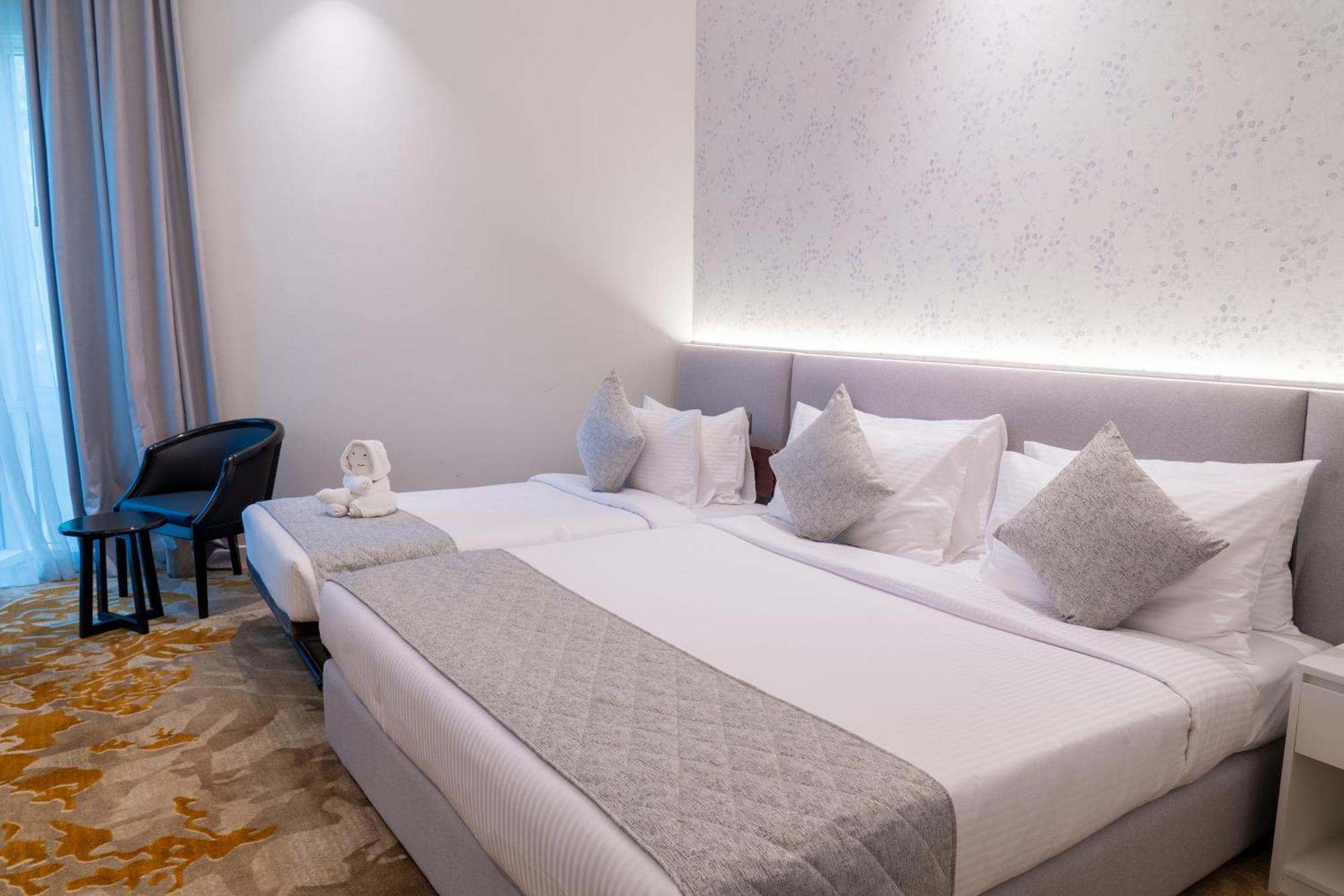 Estay Hotel Dubai Exterior photo